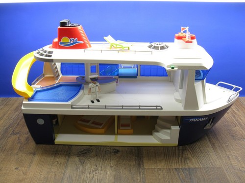 Kreuzfahrtschiff aus 6978